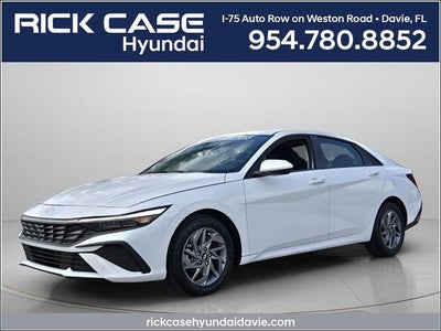 2025 Hyundai Elantra Hybrid Blue 4DR Sedan