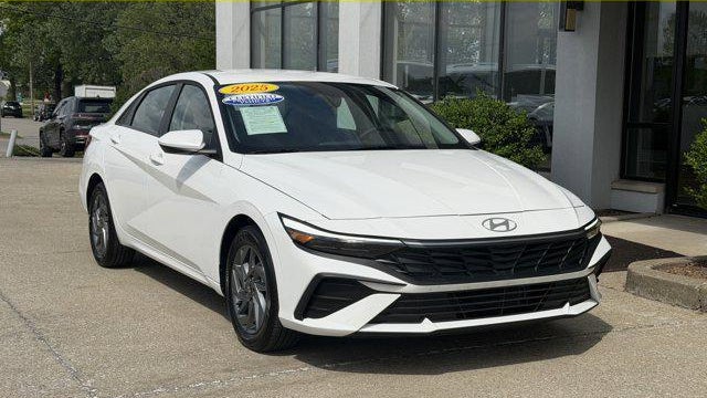 Preowned 2025 Hyundai ELANTRA Hybrid Blue for Sale