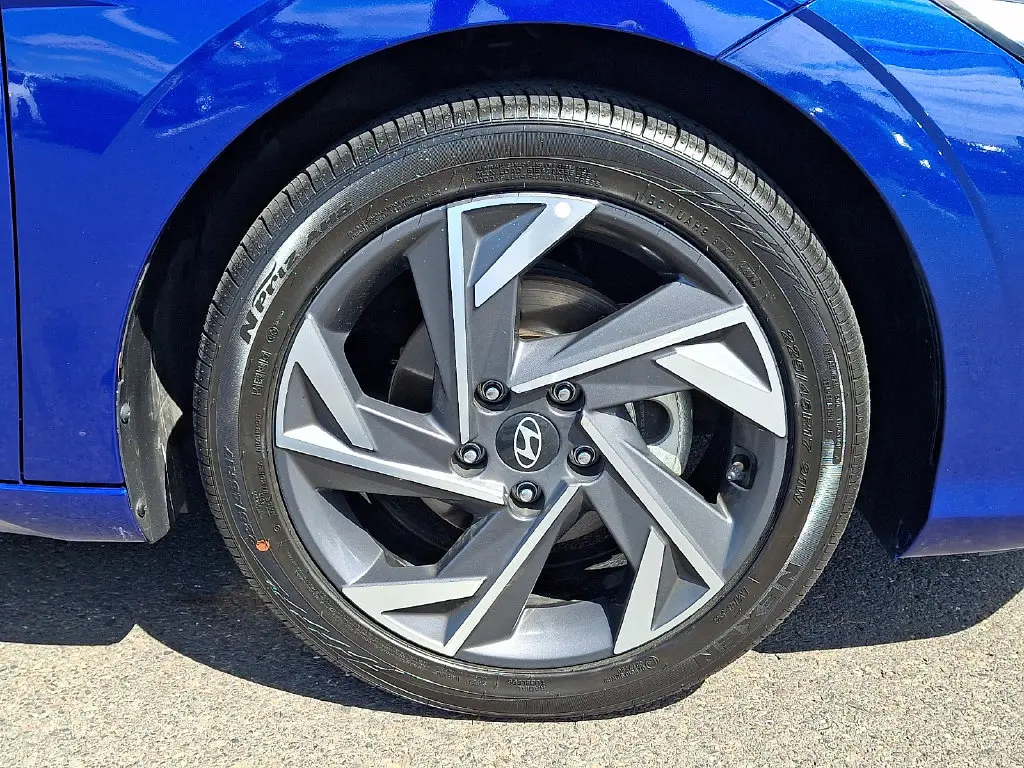 2025 Hyundai Elantra - $22,888