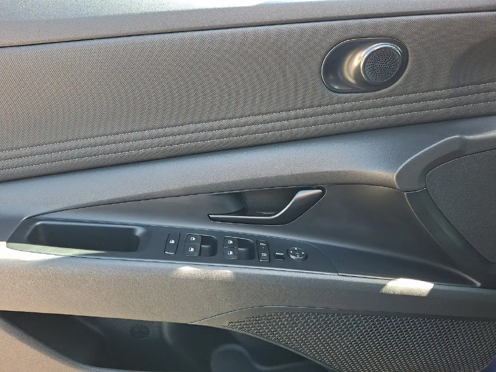 2025 Hyundai Elantra - $22,888