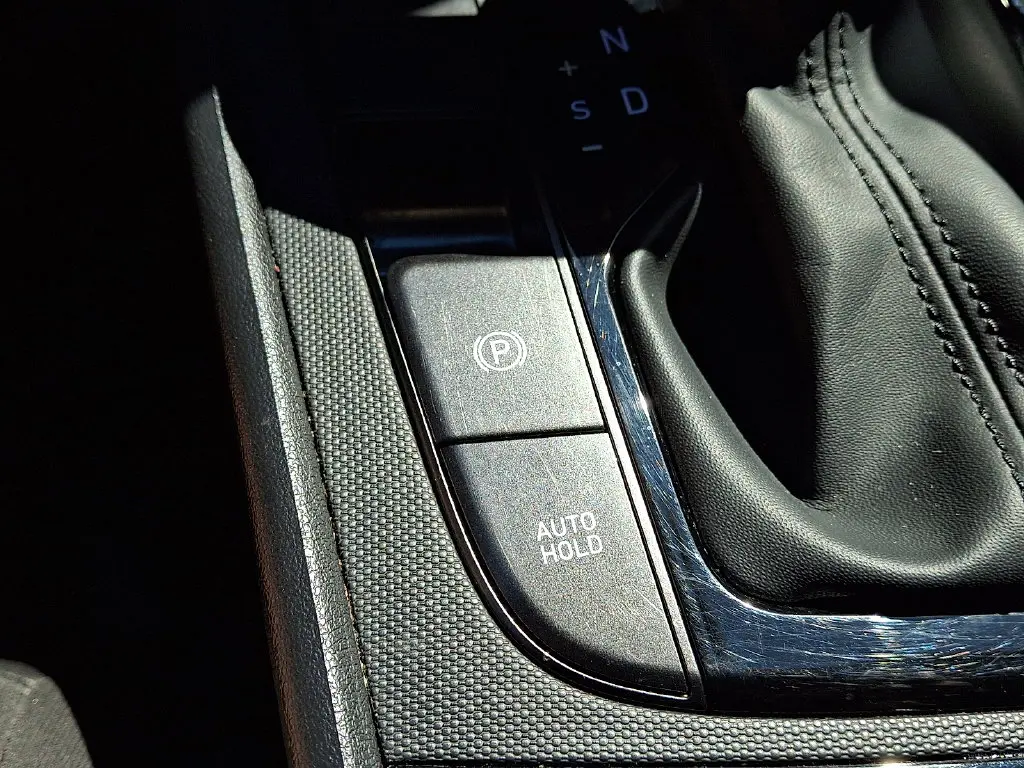 2025 Hyundai Elantra - $22,888