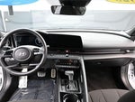 2025 ELANTRA Hybrid Thumbnail 10