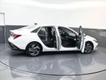 2025 ELANTRA Hybrid Thumbnail 28