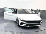 2025 ELANTRA Hybrid Thumbnail 30