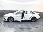 2025 ELANTRA Hybrid Thumbnail 31