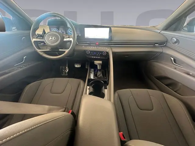 2025 Hyundai Elantra - $22,900