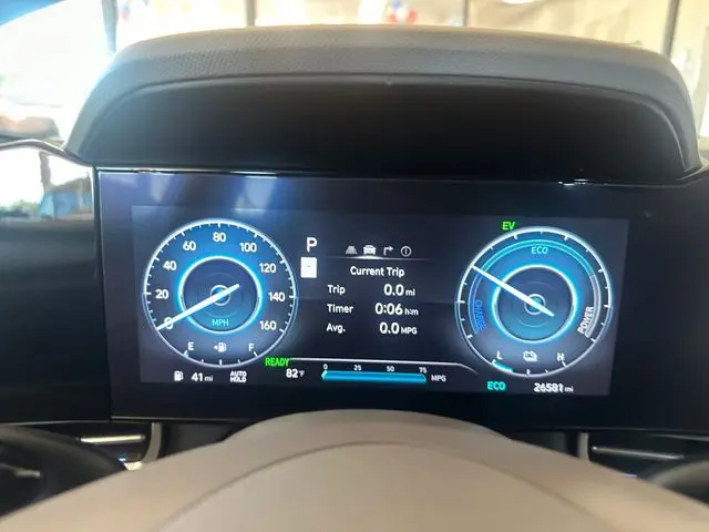2025 Hyundai Elantra - $22,900