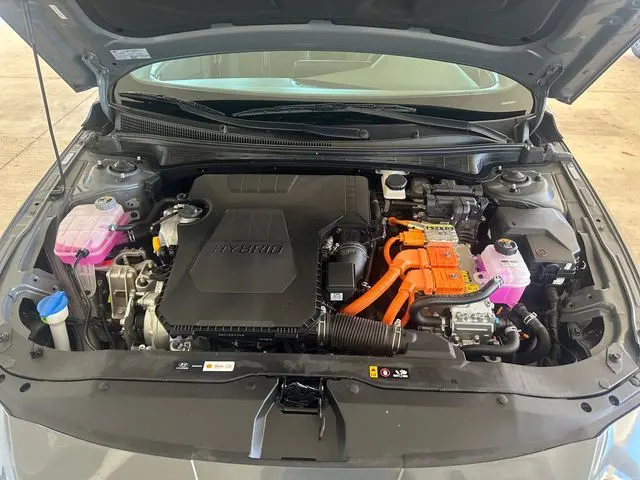 2025 Hyundai Elantra - $22,900