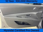 2025 ELANTRA Hybrid Thumbnail 15