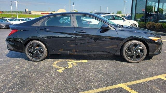 2026 Hyundai ELANTRA Hybrid SEL Sport