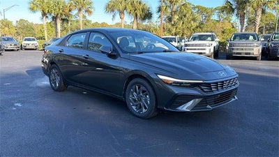 Photo of a 2025 Hyundai Elantra Hybrid Blue 4DR Sedan for sale