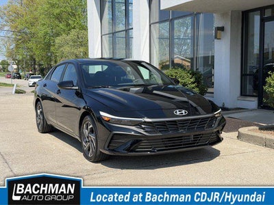 2025 Hyundai Elantra Hybrid SEL Sport 4DR Sedan