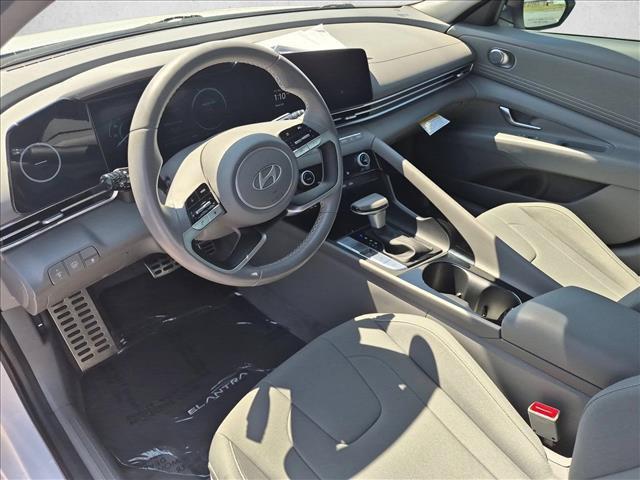 2025 Hyundai Elantra - $24,050