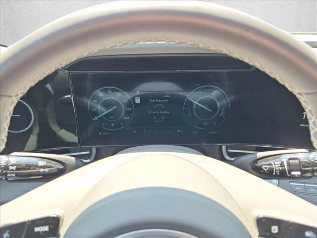 2025 Hyundai Elantra - $24,050
