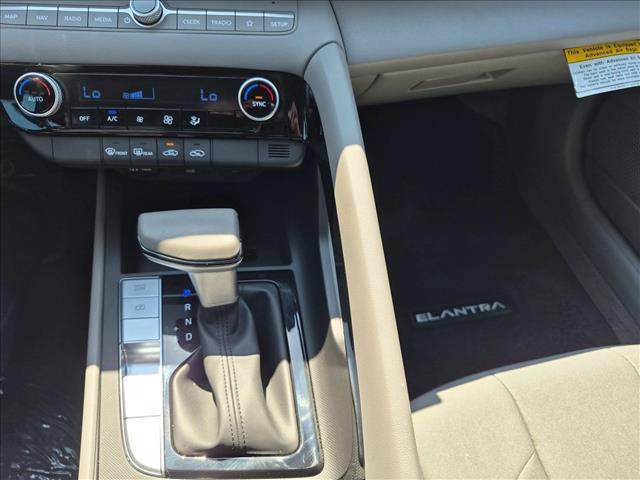 2025 Hyundai Elantra - $24,050