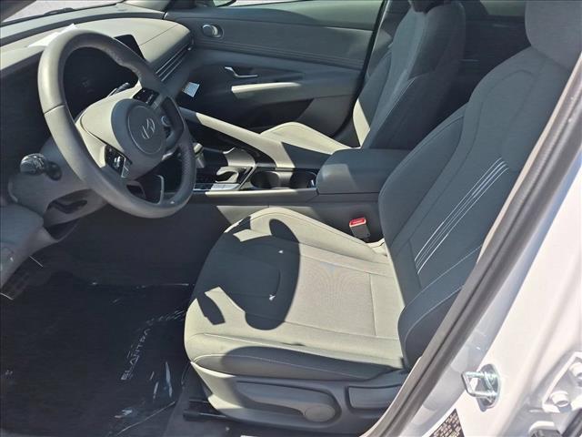 2025 Hyundai Elantra - $24,050