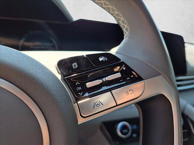 2025 Hyundai Elantra - $24,050