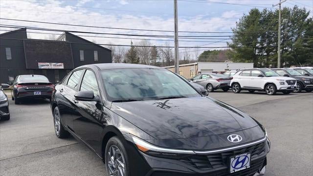 Preowned 2026 Hyundai ELANTRA Hybrid Blue for Sale