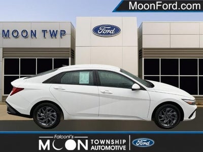 Photo of a 2024 Hyundai Elantra Hybrid Blue 4DR Sedan for sale