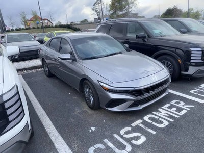 2025 Hyundai Elantra Hybrid Blue 4DR Sedan