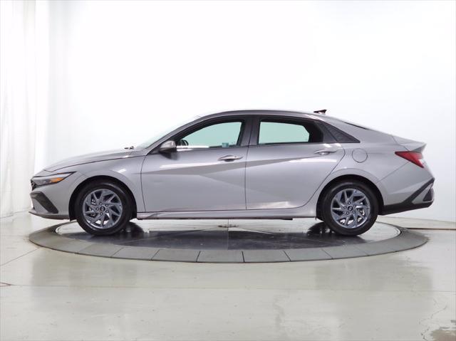 2025 Hyundai Elantra - $24,987