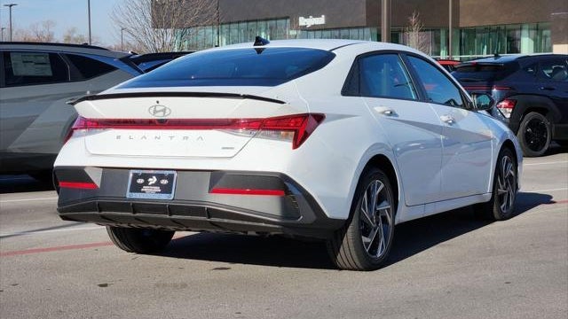 2025 Hyundai ELANTRA Hybrid SEL Sport