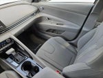2025 ELANTRA Hybrid Thumbnail 18
