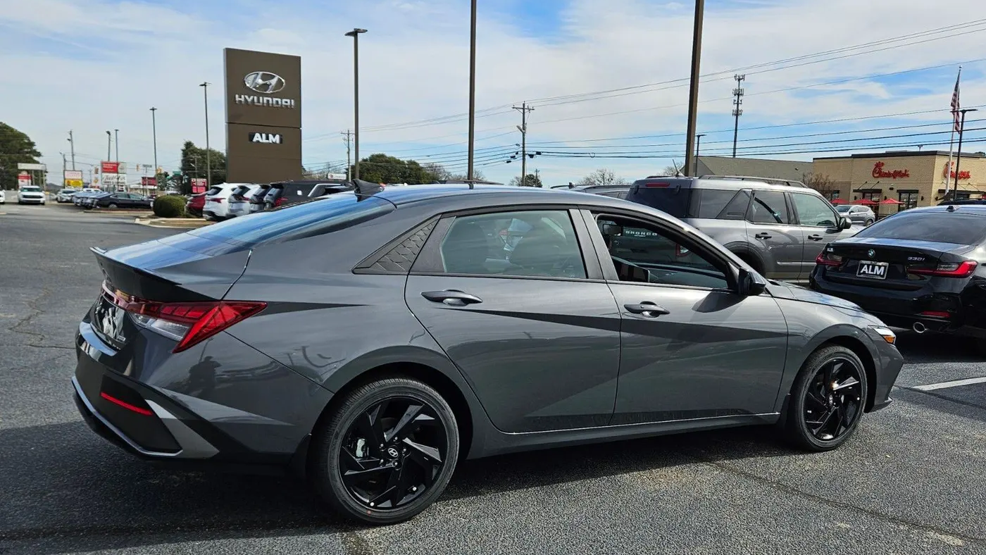 2026 Hyundai ELANTRA Hybrid SEL Sport