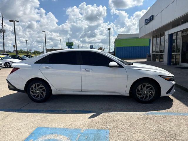 2026 Hyundai Elantra - $23,672