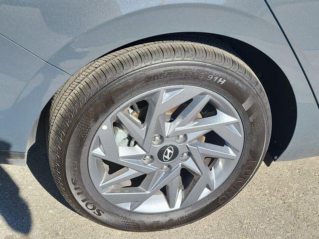 2026 Hyundai Elantra - $26,518