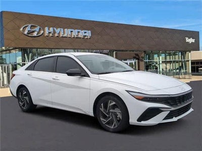 2025 Hyundai Elantra Hybrid SEL Sport 4DR Sedan