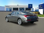 2025 ELANTRA Hybrid Thumbnail 5