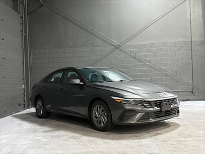 2025 Hyundai Elantra Hybrid Blue 4DR Sedan