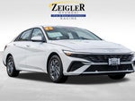 2025 ELANTRA Hybrid Thumbnail 1