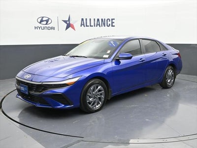 Photo of a 2025 Hyundai Elantra Hybrid Blue 4DR Sedan for sale