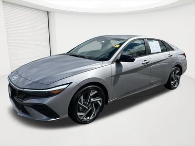 2025 Hyundai Elantra Hybrid SEL Sport 4DR Sedan