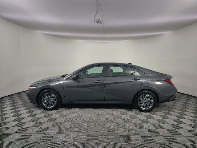 2025 Hyundai Elantra - $24,988