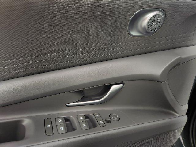 2025 Hyundai Elantra - $24,988