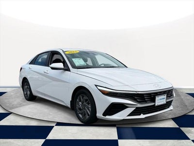 2025 Hyundai Elantra Hybrid Blue 4DR Sedan