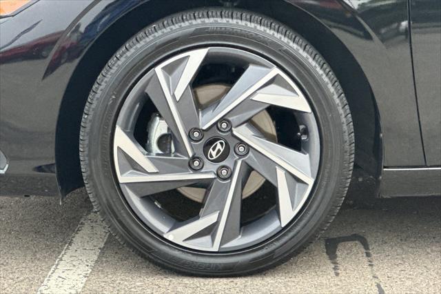 2025 Hyundai Elantra - $22,990