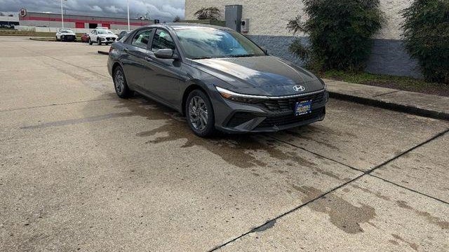 Preowned 2026 Hyundai ELANTRA Hybrid Blue for Sale
