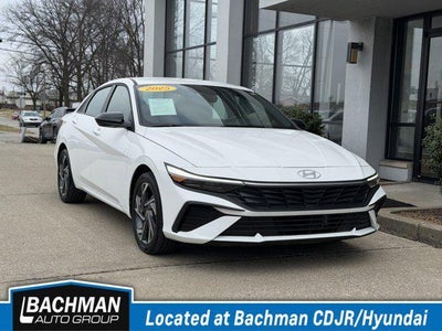 Photo of a 2025 Hyundai Elantra Hybrid SEL Sport 4DR Sedan for sale