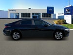 2025 ELANTRA Hybrid Thumbnail 9