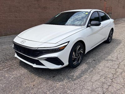 2025 Hyundai Elantra Hybrid SEL Sport 4DR Sedan