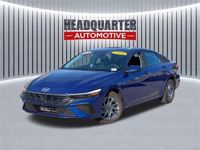 Photo of a 2025 Hyundai Elantra Hybrid Blue 4DR Sedan for sale