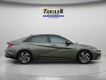2025 ELANTRA Hybrid Thumbnail 9