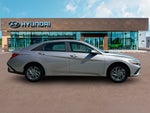 2025 ELANTRA Hybrid Thumbnail 9