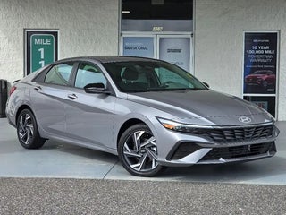 2025 Hyundai ELANTRA Hybrid with Fluid Metal Exterior