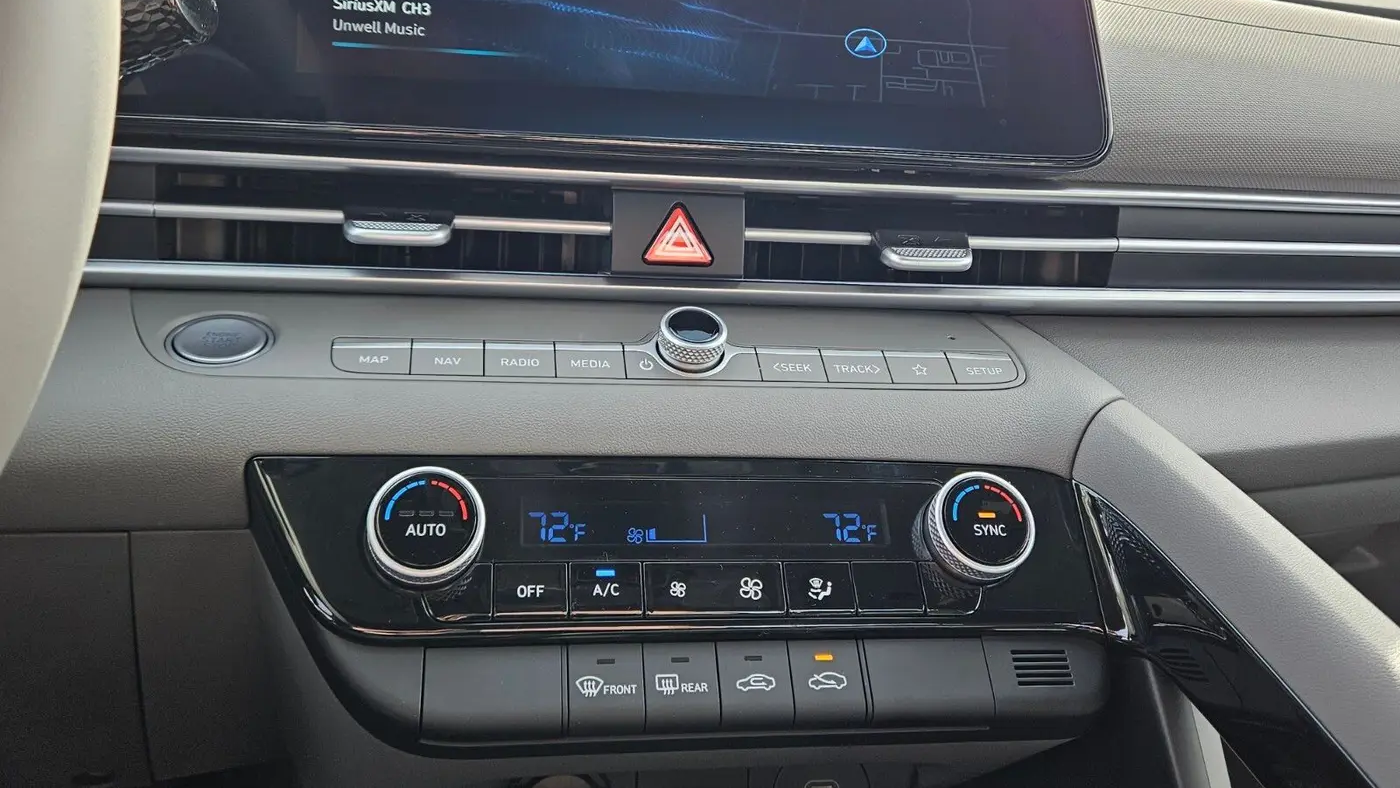 2026 Hyundai ELANTRA Hybrid SEL Sport