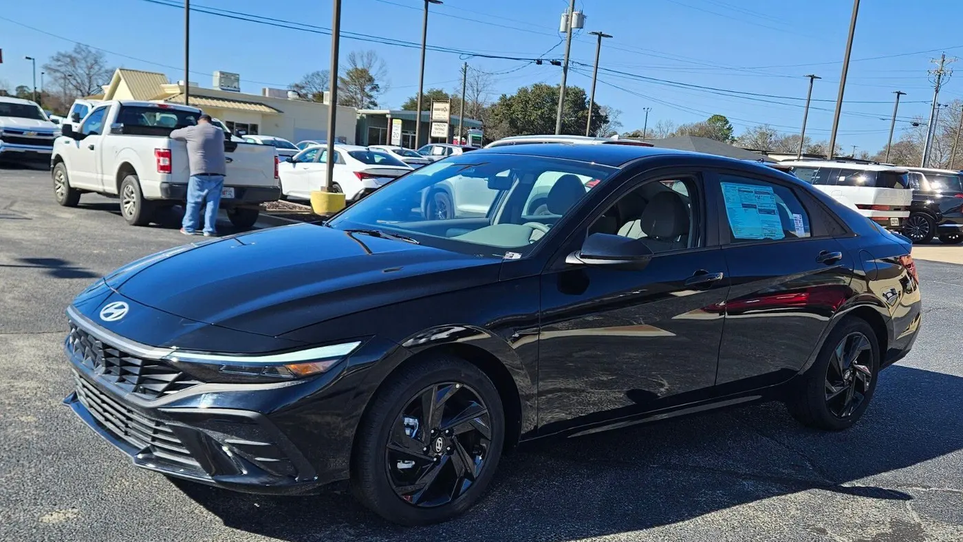 2026 Hyundai ELANTRA Hybrid SEL Sport